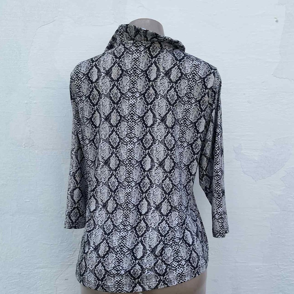 Lulu-B Black and White Snake Print Blouse - Picture 2 of 8